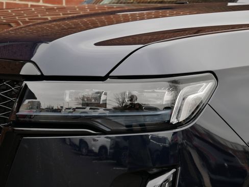 Certified 2024 Cadillac Escalade Sport Platinum w/ LPO, ONYX Package image 5