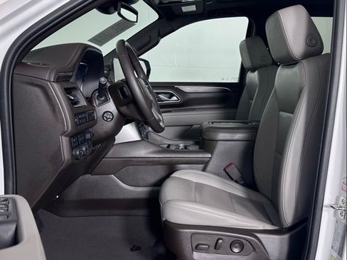 Used 2023 Chevrolet Tahoe Z71 w/ Luxury Package image 16