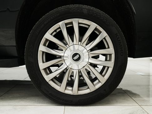 Used 2021 Cadillac Escalade ESV Premium Luxury image 35