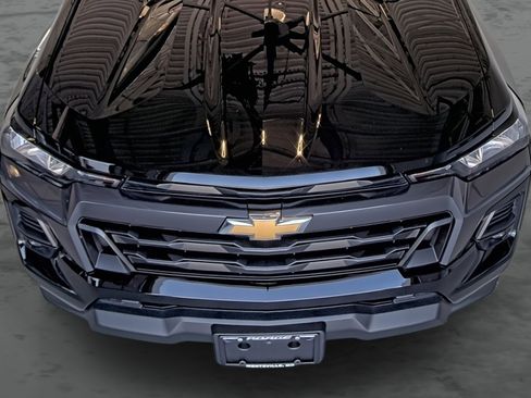Used 2024 Chevrolet Colorado LT w/ LT Convenience Package II AWD/4WD image 18