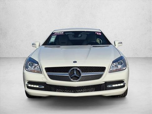 Used 2013 Mercedes-Benz SLK 250 image 2