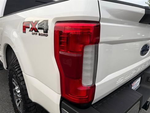 Used 2019 Ford F250 Lariat w/ Lariat Ultimate Package image 9