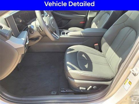 New 2025 Hyundai Sonata Limited image 3