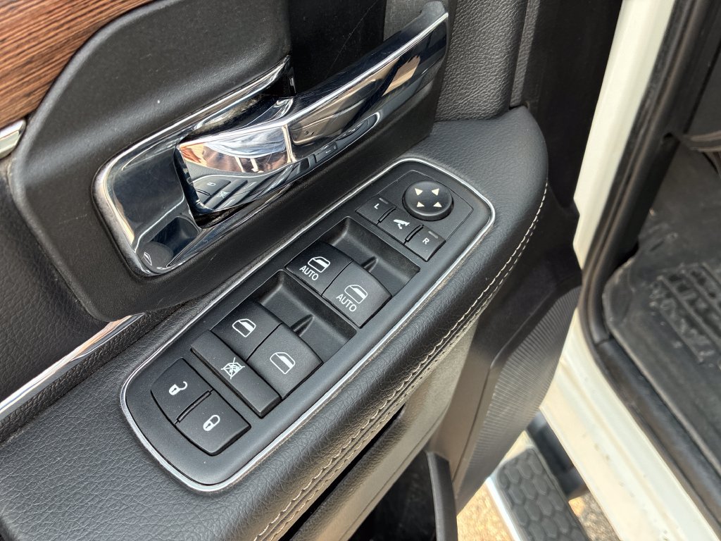 Used 2017 RAM 3500 Laramie w/ Snow Chief Group AWD/4WD image 12