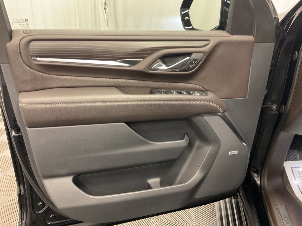 Used 2024 GMC Yukon Denali w/ Denali Reserve Package AWD/4WD image 18