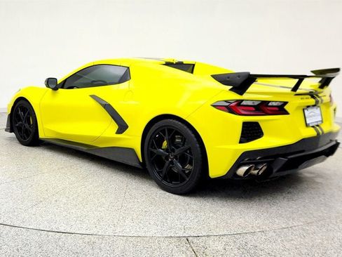 Used 2021 Chevrolet Corvette Stingray Premium Conv w/ Z51 Performance Package RWD image 7