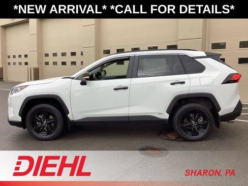 Used 2020 Toyota RAV4 XLE w/ Convenience Package AWD/4WD image 5