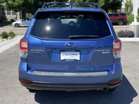 Used 2017 Subaru Forester 2.5i Touring AWD/4WD image 5