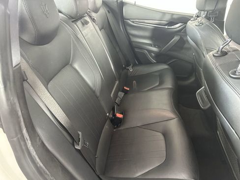 Used 2018 Maserati Ghibli RWD image 24