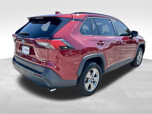 Used 2022 Toyota RAV4 XLE w/ Convenience Package AWD/4WD image 5