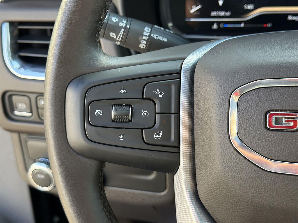 Used 2023 GMC Yukon XL SLT w/ SLT Luxury Package RWD image 36