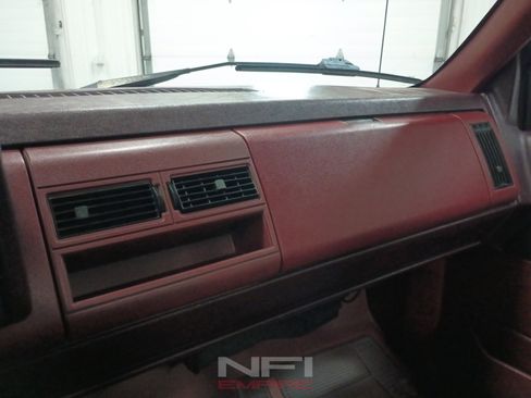 Used 1988 Chevrolet Silverado 2500 2WD Regular Cab image 29