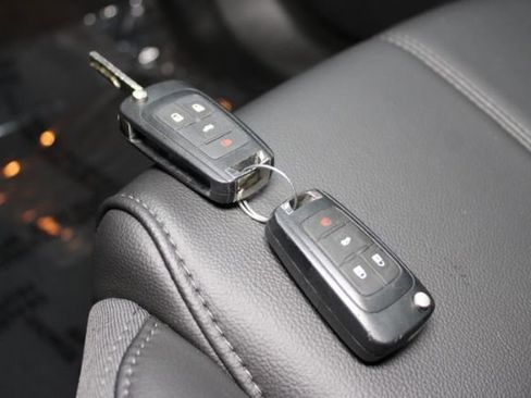 Used 2017 Chevrolet Impala LT image 14