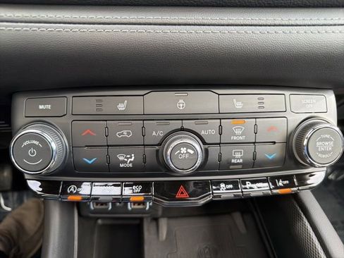 Used 2022 Dodge Durango GT image 22