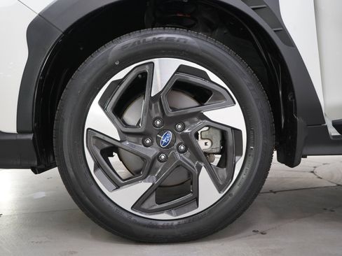 Used 2024 Subaru Crosstrek 2.5i Limited w/ Crosstrek Mirror Package AWD/4WD image 29