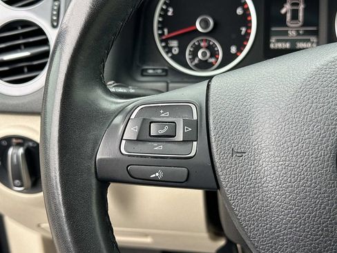 Used 2016 Volkswagen Tiguan SE image 18