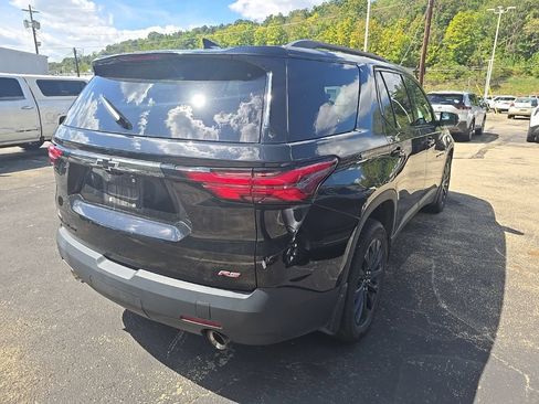 Used 2023 Chevrolet Traverse RS w/ LPO, Floor Liner Package AWD/4WD image 5