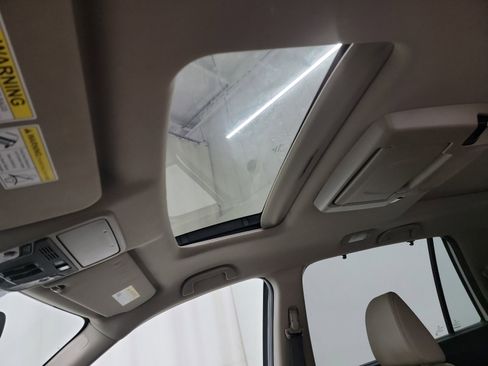 Used 2019 Honda Pilot Elite image 21