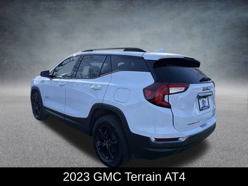Used 2023 GMC Terrain AT4 image 3