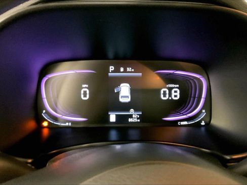 Used 2025 Kia Soul LX w/ LX Technology Package FWD image 20