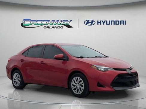 Used 2018 Toyota Corolla LE FWD image 1