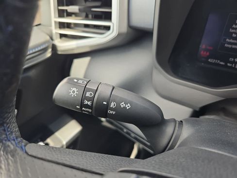 Used 2023 Toyota Tundra Platinum w/ Advanced Package image 27