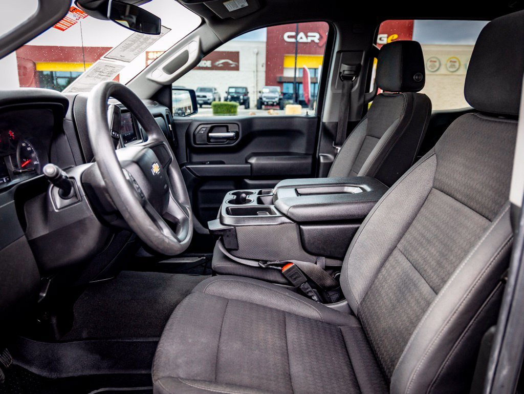 Used 2024 Chevrolet Silverado 1500 Custom w/ Turbomax Blackout Package AWD/4WD image 13