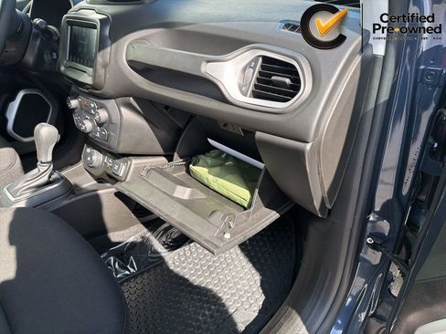 Used 2021 Jeep Renegade Latitude w/ Convenience Group AWD/4WD image 29