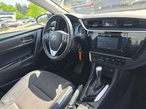 Used 2017 Toyota Corolla SE FWD image 10