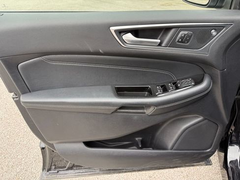 Used 2019 Ford Edge Titanium AWD/4WD image 14