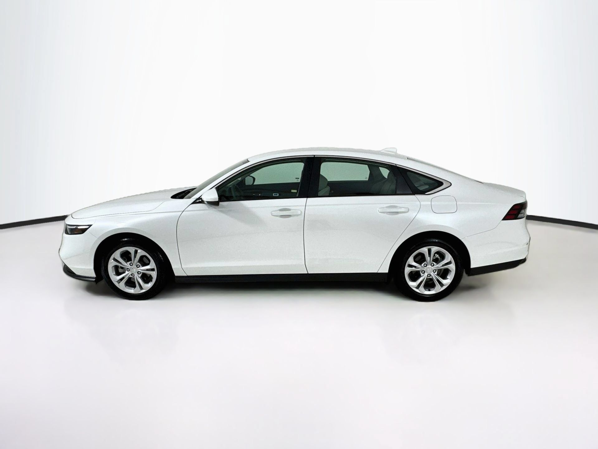 Used 2025 Honda Accord LX image 5