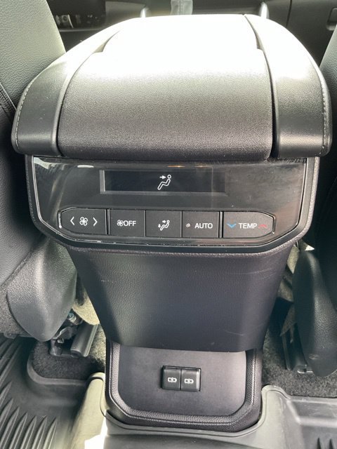 Used 2026 Toyota Highlander XLE AWD/4WD image 25