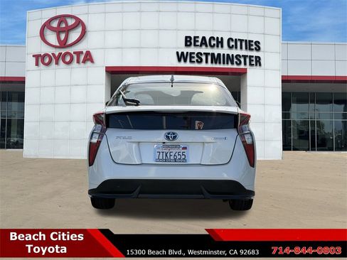 Used 2016 Toyota Prius Four Touring image 10