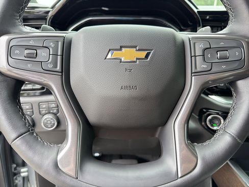 Certified 2025 Chevrolet Silverado 1500 High Country AWD/4WD image 17