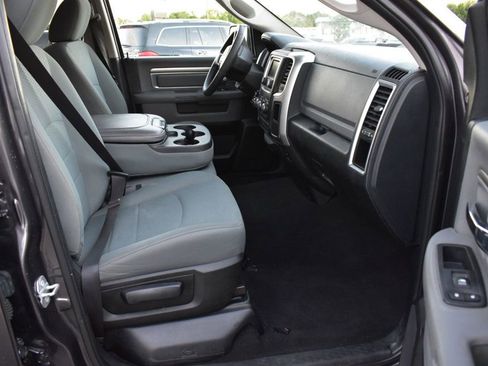 Used 2017 RAM 1500 Classic SLT image 18