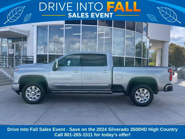 Used 2024 Chevrolet Silverado 3500 High Country w/ High Country Premium Package AWD/4WD image 2