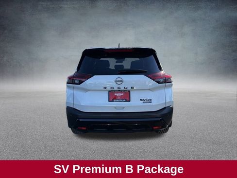 Used 2023 Nissan Rogue SV w/ SV Premium Package image 10