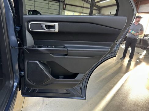 Used 2020 Ford Explorer XLT w/ Class III Trailer Tow Package image 16