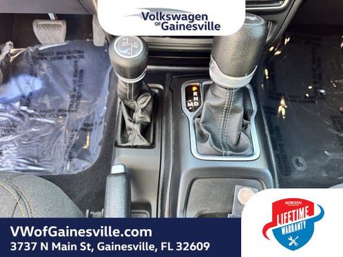 Used 2024 Jeep Wrangler Sport S image 27