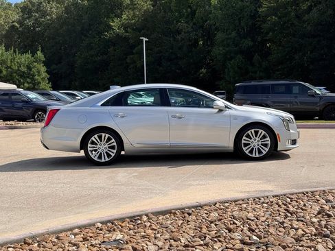 Used 2019 Cadillac XTS Luxury FWD image 11