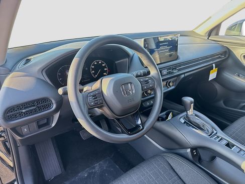 Certified 2026 Honda HR-V LX image 9
