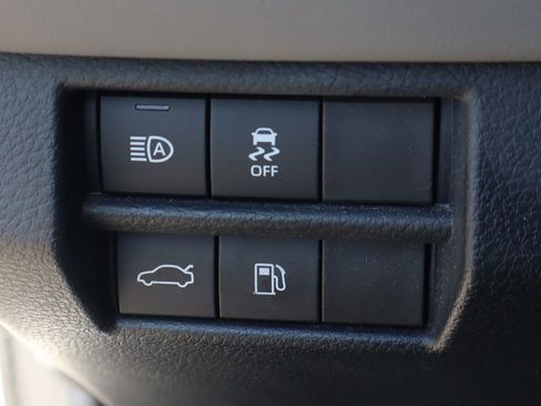 Used 2020 Toyota Avalon XSE FWD image 21