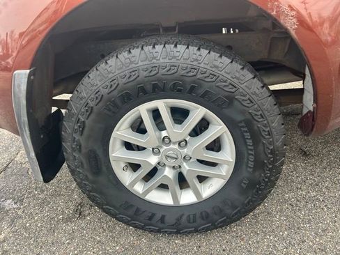 Used 2017 Nissan Frontier SV w/ SV Value Truck Package image 4