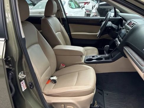 Used 2016 Subaru Outback 2.5i Limited AWD/4WD image 23