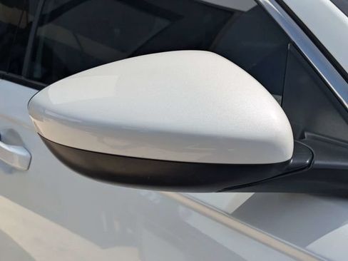 Used 2023 Honda Accord EX image 9