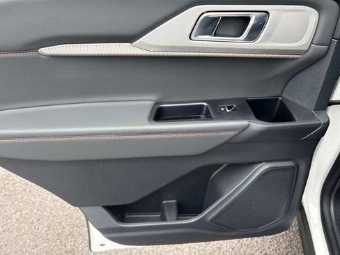 New 2026 Ford Explorer Active RWD image 20