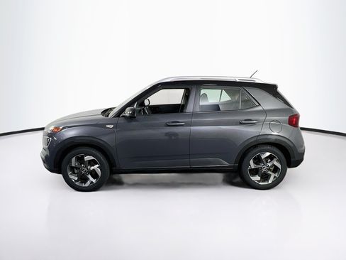 Used 2023 Hyundai Venue Limited FWD image 8