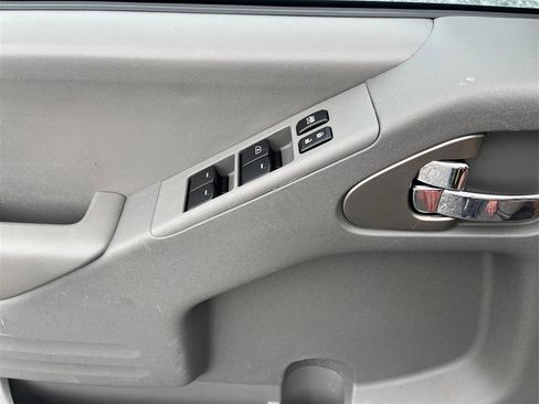 Used 2017 Nissan Frontier SV AWD/4WD image 20
