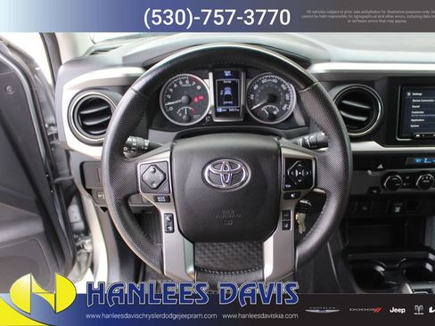 Used 2022 Toyota Tacoma SR5 RWD image 16