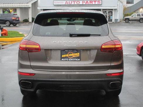 Used 2016 Porsche Cayenne image 25